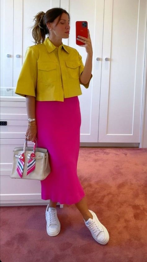 Colour Combinations Fashion, Color Combos Outfit, Color Blocking Outfits, Color Combinations For Clothes, Chique Outfits, Fashion Mistakes, Looks Chic, Pink Skirt, Colourful Outfits