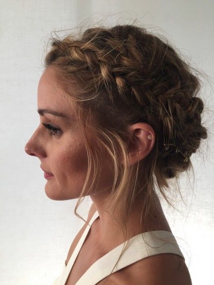 Messy braid updo Braided Crown Hairstyles, Plaits Hairstyles, Peinados Recogidos, Bridal Hairstyles, Penteado Cabelo Curto, Olivia Palermo, Crown Hairstyles, Popular Hairstyles, Bad Hair