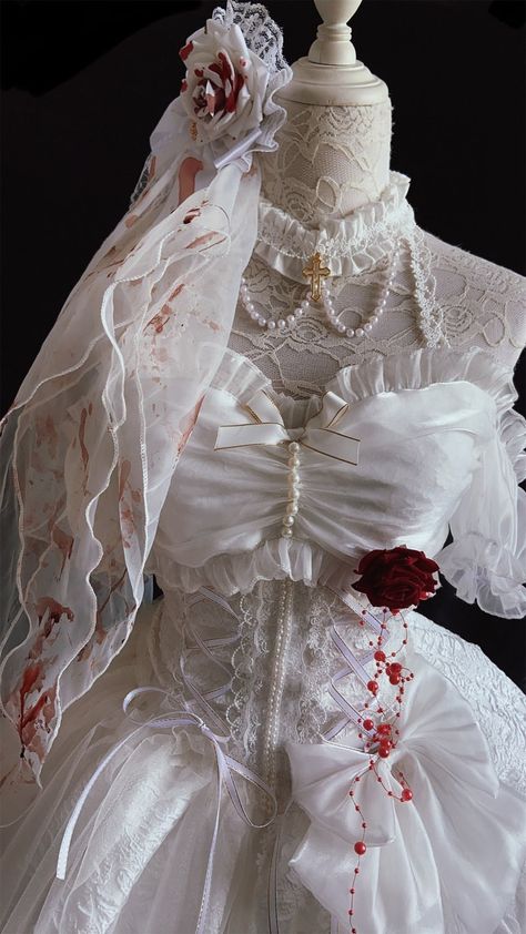 Draculas Bride Costume, Zombie Bride Dress, Goth Bride White Dress, Horror Wedding Dress, Vampire Princess Costume, Goth Bride Costume, Vampire Bride Aesthetic, Romantic Goth Wedding Dress, Wedding Dress Halloween Costume Ideas