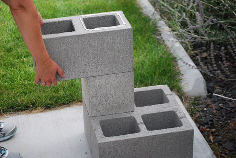 DIY Cinder Block Planter • The Garden Glove Cinder Block Bench, Crate Bench, Making A Bench, Outdoor Storage Bench, Cinder Blocks, Building A Kitchen, Vertical Planter, Diy Entryway, Diy Plant Stand