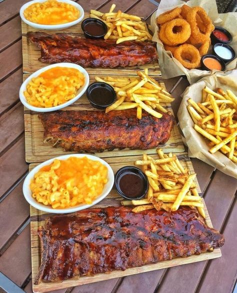 Bbq Ribs, Food Goals, Food Platters, Food Presentation, Food Obsession, French Fries, Food Cravings, Amazing Food, Junk Food