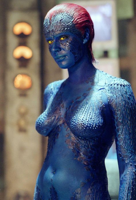 Rebecca Romijn as Mystique From X-Men Mystique Jennifer Lawrence, Rebecca Romijn Mystique, Mystique Comic, Mystique Costume, Rebecca Romijn, Movie Makeup, Days Of Future Past, Woman Movie, Deviant Art