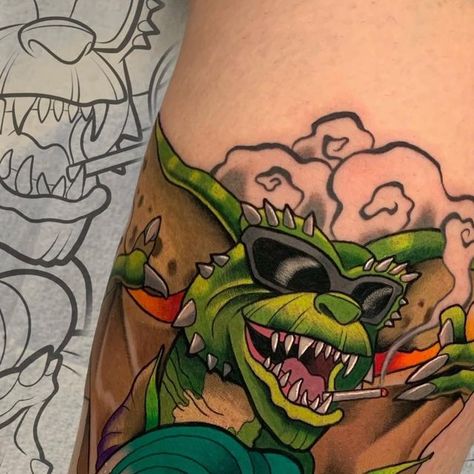 Gremlin Tattoo, Gremlins Tattoo, Gizmo Tattoo, Gremlins Art, Horror Sleeve, Space Tattoo Sleeve, Sketch Tips, Horror Movie Tattoos, Nerdy Tattoos