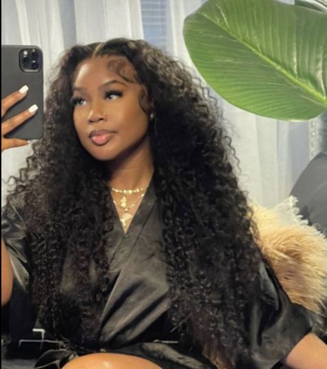 Middle Part Curly Hair, Curly Hair Sew In, Frontal Wig Hairstyles, Birthday Hairstyles, Quick Weave Hairstyles, Frontal Hairstyles, Deep Wave Hairstyles, Curly Lace Front Wigs, Dope Hairstyles