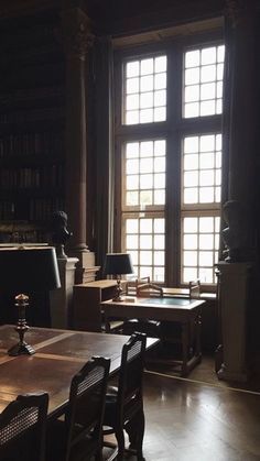 Boarding School Aesthetic, Wammy's House, Old Library, A Discovery Of Witches, Dark Academia Aesthetic, The Secret History, Academia Aesthetic, Boarding School, Light Academia