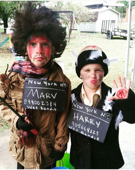 The Sticky Bandits..Home Alone Sticky Bandits Halloween Costume, Home Alone Costume Kids, Sticky Bandits Costume, Christmas Character Dress Up, Home Alone Trunk Or Treat, Christmas Movie Dress Up Ideas, Home Alone Costume Ideas, Christmas Movie Characters Costumes Diy, Home Alone Halloween Costume