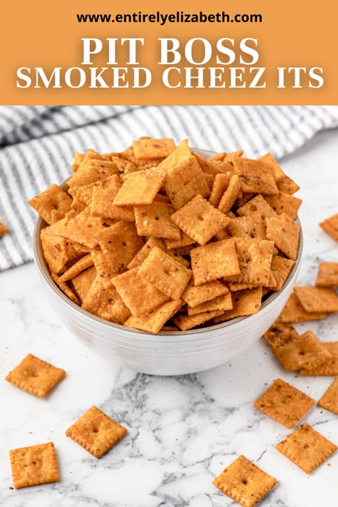 Smoked Cheez Its Recipe, Smoked Cheese Its, Seasoned Cheez Its, Smoked Crackers, Smoker Snacks, Cheese Its Recipe Snacks, Smoked Cheez Its, Cheez Its Recipe, Smoked Snacks