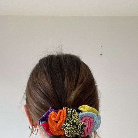 Knit Hair Accessories, Small Hair Clip, Crochet Scrunchie, Crochet Accessory, Thigh Workout, Small Hair Clips, Crochet Inspo, Small Projects, Knit Picks