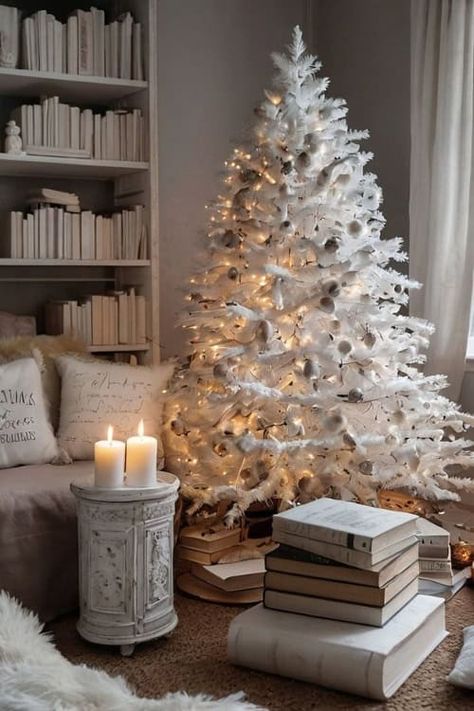 White Xmas Aesthetic, Christmas White Aesthetic, Christmas Aesthetic White, White Christmas Aesthetic, Ig Background, White Christmas Decorations, White Christmas Decor Ideas, White Xmas Tree, Welcome To Christmas