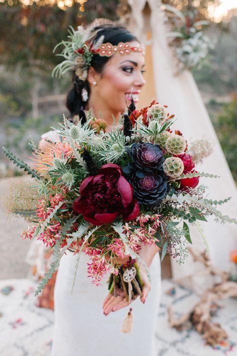 Succulent Bouquet Wedding, Red Bouquet Wedding, Cactus Wedding, Succulent Bouquet, Succulent Wedding, Trendy Flowers, Desert Wedding, Cactus Garden, Bouquet Of Flowers