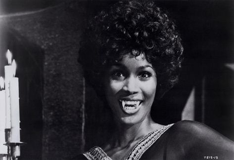 Teresa Graves in Vampira (1974) Teresa Graves, Black Vampire, Female Vampire, Retro Hair, Vampire Girls, Vintage Black Glamour, Vampire Art, The Embrace, Season Of The Witch