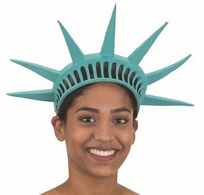 Diy Statue Of Liberty, Diy Statue, Fnl Themes, National Day Ideas, Statue Of Liberty Crown, Patriotic Costumes, College Halloween Costumes, Patriotic Hats, Lol Omg