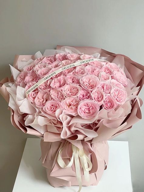 Dear gentle flower lovers, this is Charlotte - a splendid bouquet of pink fragrant peony roses destined to captivate and charm. Handcrafted with love by our Orchidya florists, this bouquet radiates elegance and joy, making it the perfect gift for any occasion or a delightful way to brighten someone's day. The flower bouquet will be wrapped in a complimentary wrapping and a bouquet bag with water. To include a vase with your bouquet, kindly select one from our Vase Collection. We kindly request t Prettiest Bouquet Of Flowers, Flower Bouquet Unique, Luxury Bouquet Of Flowers, Pink Peonies Aesthetic, Birthday Roses Bouquet, Aesthetic Flower Bouquet, Bucket Flowers, Pink Flowers Bouquet, Large Bouquet Of Flowers