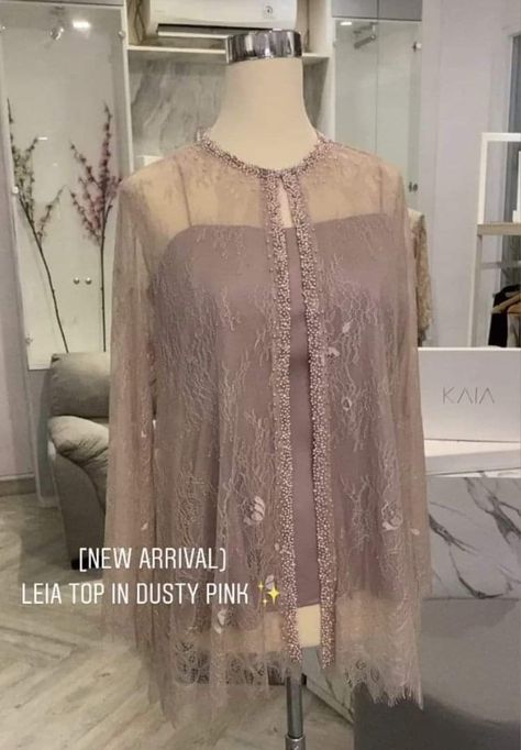 Atasan Brokat Modern, Atasan Brukat, Kebaya Simple, Model Dress Batik, Dress Brokat Modern, Braidsmaid Dresses, Kebaya Lace, Batik Dress Modern, Bridesmaid Dresses Long Lace