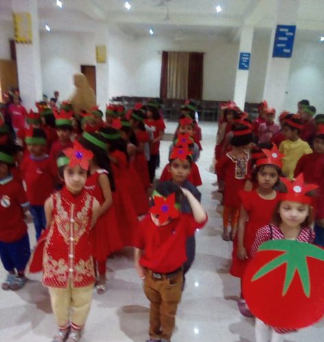 Red Color Day Celebration In Preschool, Red Colour Day Celebration Preschool, Red Day Decoration Ideas For Preschool, Red Day Activities Preschool, Red Day Activities Preschool Ideas, Red Day Activity, Red Day Celebration, Book Decoration, Play Activity