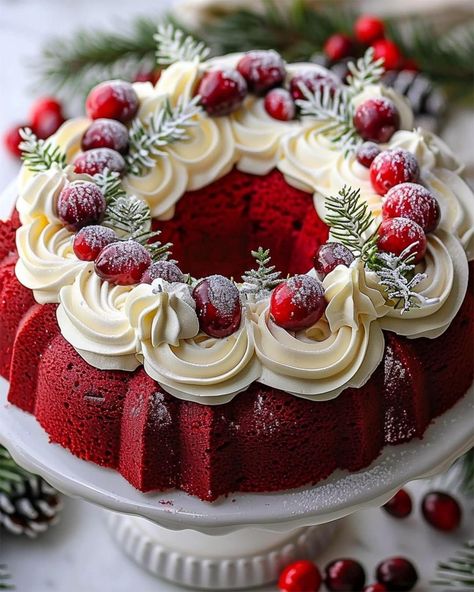 Red Velvet Christmas Wreath Cake, Bundt Cake Christmas Decorations, Red Velvet Bundt Cake Christmas, Red Velvet Cupcakes Christmas, Christmas Cake Red Velvet, Red Velvet Cake For Christmas, Winter Bundt Cake, Red Velvet Wreath Cake, Red Velvet Christmas Desserts