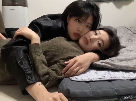 Want A Girlfriend, Girlfriend Goals, Korean Couple, Friend Poses, 2024 Vision, Pose Reference Photo, I Love Girls, Couple Aesthetic, Girls In Love