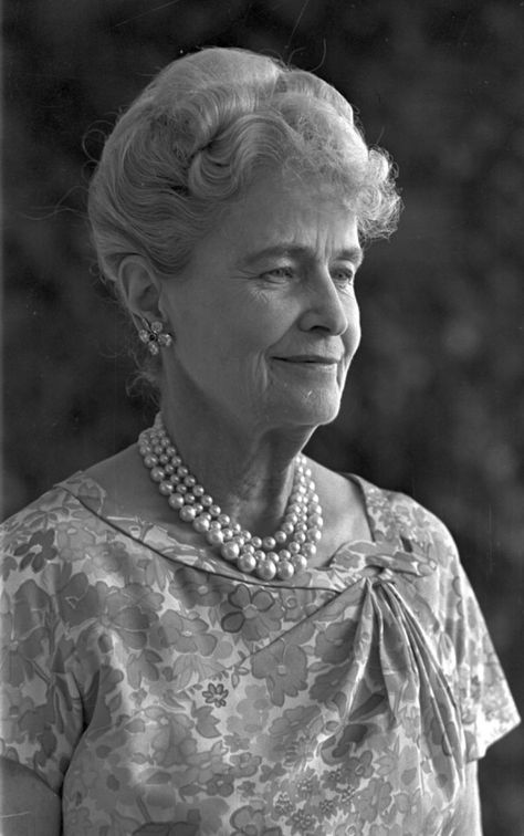 Marjorie Merriweather Post American Heiress, Marjorie Post, Marjorie Merriweather Post, Hillwood Estate, Barbara Hutton, Post Jewelry, Luxury Island, Doris Duke, Post Cereal