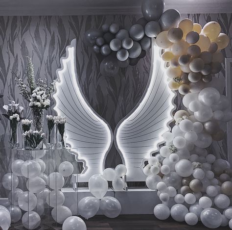 Birthday Setup, Indoor Wedding Decorations, Happy Birthday Decor, Angel Theme, Wedding Backdrop Design, Birthday Party Theme Decorations, Birthday Balloon Decorations, Wedding Stage Decorations, Balloon Design