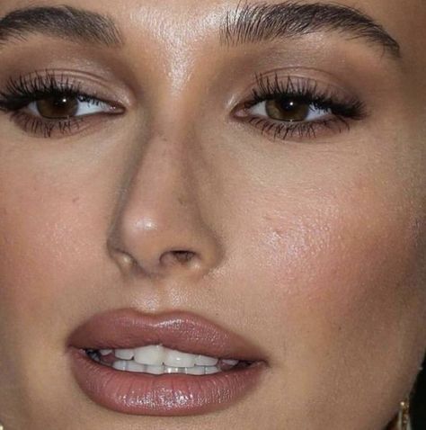 Hailey Bieber Makeup, Sunkissed Makeup, Natural Glowy Makeup, Event Makeup, Makeup Is Life, Smink Inspiration, Dope Makeup, Edgy Makeup, Style Instagram