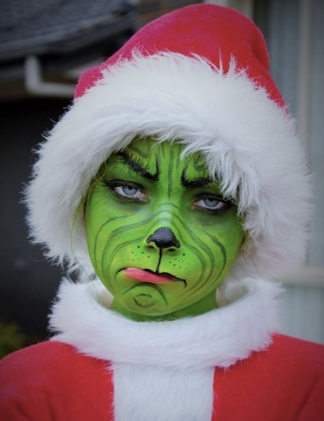 The Grinch Costume, Grinch Dress, Whoville Costumes, Cindy Lou Who Costume, Grinch Costume, Grinch Halloween, Homecoming Spirit Week, Grinch Costumes, Book Character Day