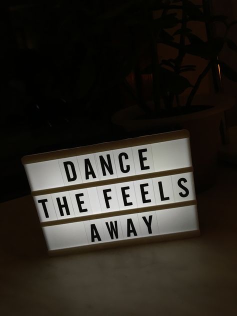 Light Board Quotes, Lightboard Ideas, Light Box Quotes Funny, Message Light Box, Box Quotes, Letterboard Ideas, Light Box Quotes, Tea Recipes Diy, Desk Aesthetic