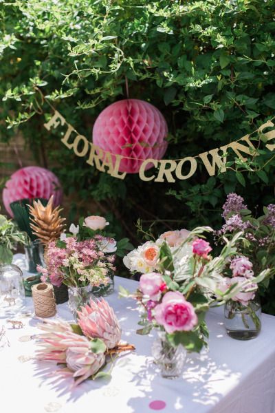 Floral Crown Bar: http://www.stylemepretty.com/living/2015/07/11/party-idea-floral-crown-bar/ | Photography: Barefoot Brunettes - http://www.thebarefootbrunettes.com/ Creative Bridal Shower Ideas, Boho Bridal Shower Decorations, Flower Crown Bar, Summer Solstice Party, Bohemian Bridal Shower, Bridal Shower Activities, Diy Flower Crown, Tropical Bridal Showers, Tropical Bridal