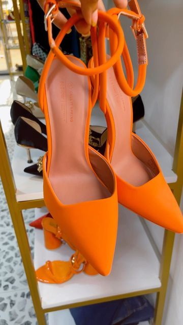 Orange Dress Shoes, Orange High Heels, Orange Heels, Twist Braid, Footwear Design, Twist Braid Hairstyles, Walk In My Shoes, Orange Shoes, Dress Shoes Womens