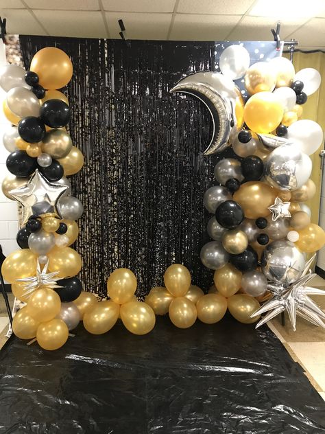 Homecoming Coronation Decorations, High School Dance Decorations Gym, Masquerade High School Dance, Masquerade Ball School Dance, Masquerade Ball Decorations Backdrops, Mascarade Ball Decorations Prom, Prom Setup Decor, Homecoming Dance Decorations Gym, Masquerade Hoco Theme