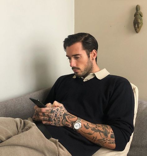 Фото TIBOR ROSETTI в Instagram • 23 июль 2020 г. в 0:27 Old Money Tattoo, Money Tattoo, Minimalist Outfits, Beard Style, Outfits Hombre, Mens Outfit Inspiration, Personal Fitness, Gentleman Style, Lumberjack