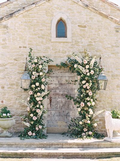 Caroline + Grant - Mackenzie Reiter Caroline Grant, Church Wedding Flowers, Altar Flowers, Wedding Arch Flowers, Wedding Altars, Flower Installation, Wedding Ceremony Flowers, Ceremony Inspiration, Ceremony Flowers