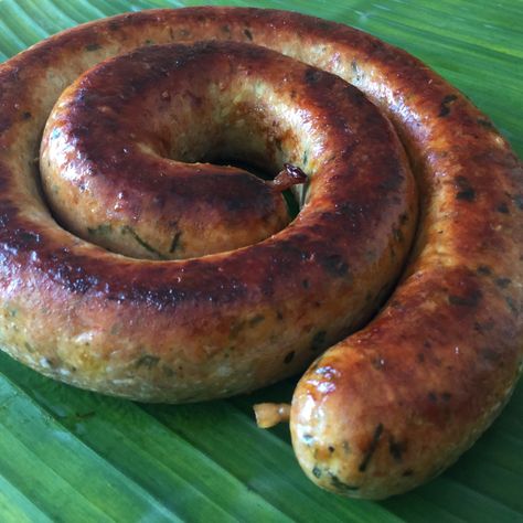 Thai Sausage, Nem Nuong, Curing Meat, Thai Food Recipes, Meat Curing, Braciole Recipe, Sausage Making Recipes, Dry Spices, Pork Sausage Recipes