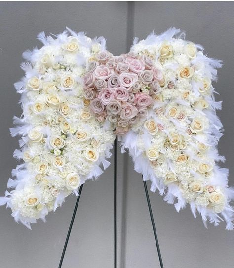 Angel Flower Arrangements, Angel Wings Flower, Angel Wing Crafts, Cemetary Decorations, Mexican Invitations, Diy Angel Wings, Flowers For Mom, Casket Sprays, Easter Wreath Diy