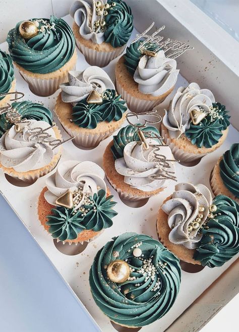 7. Emerald and Nude Cupcakes Who doesn’t love those yummy scrumptious cupcakes that are all the rage in the dessert world today? I love... Autumn Cupcakes, Green Cupcakes, Fancy Cupcakes, Pretty Cupcakes, Cupcake Cake Designs, Cute Autumn, Cupcake Designs, Cake Decorating Designs, Cupcake Ideas