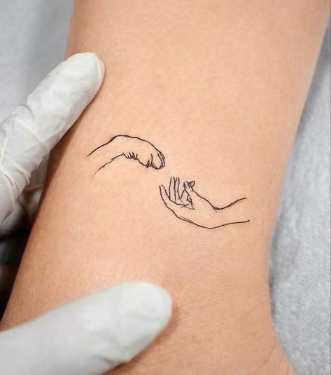 Teen Wolf Tattoo, Small Dog Tattoos, Minimal Tattoo Designs, Side Thigh Tattoos, Tattoos For Dog Lovers, Hand And Finger Tattoos, Tattoos Inspiration, Perfect Tattoo, Tattoos For Lovers