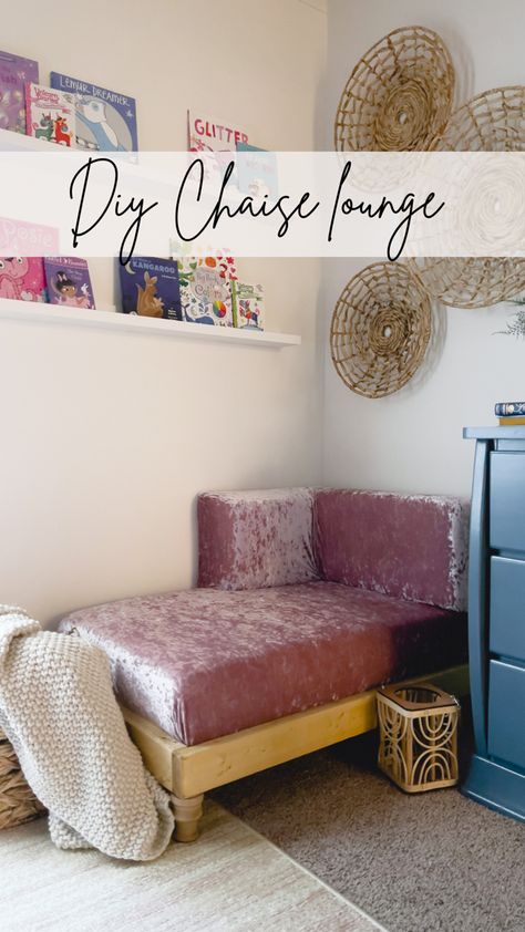 Diy Reading Chair, Diy Chaise Lounge, Corner Chair Bedroom, Kids Reading Corner, Earthy Modern Living Room, Reading Nook Closet, Reading Corner Kids, Bedroom Reading Chair, Kids Daybed