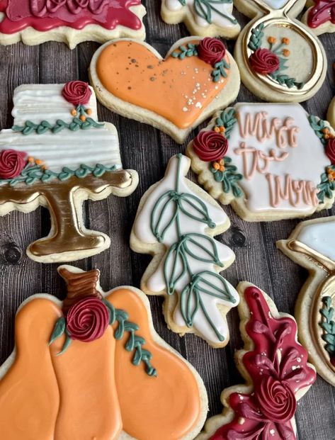 Fall Themed Wedding Shower Ideas, Fall Bridal Shower Desserts, Fall Floral Cookies, Fall In Love Cookies, Fall Wedding Shower Cookies, Autumn Bridal Shower Ideas, Fall Bridal Shower Cookies, Fall Wedding Shower Decorations, Fall In Love Bridal Shower Ideas Decor