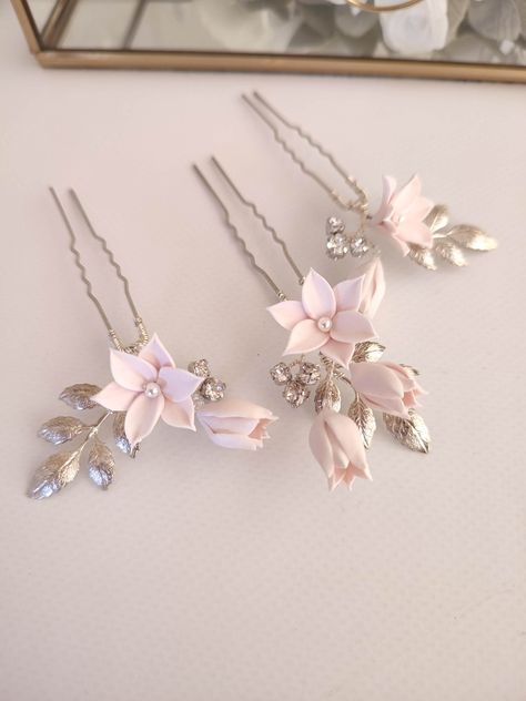 https://www.etsy.com/listing/1300299428 Wedding Flower Headpiece, Flower Bridal Hair, Flower Headpiece Wedding, Hair Jewellery, Bridal Hair Flowers, Flower Headpiece, Pink Bridal, Wedding Hair Pins, Hair Jewelry Wedding