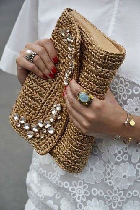 Crochet Clutch Pattern, Diy Clutch Bag, Crochet Clutch Bags, Clutch Pattern, Sac Diy, Crochet Clutch, Crochet Handbags Patterns, Embroidery Bags, Handbag Pattern