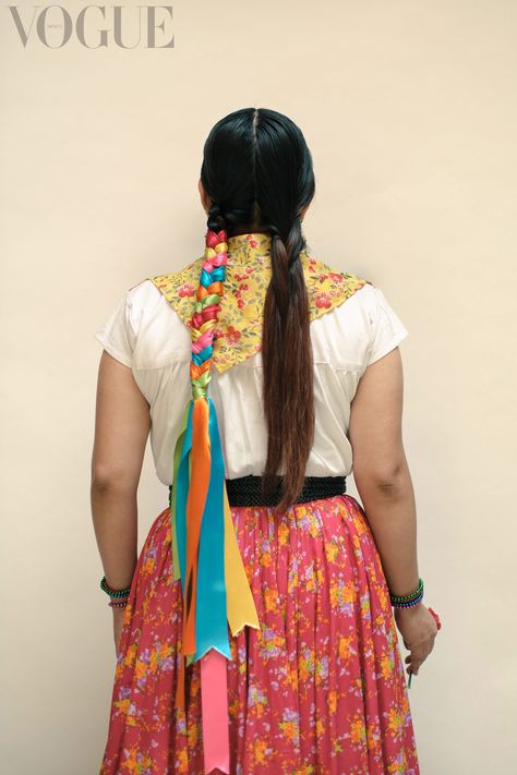 Oaxacan Hairstyles, Mexican Braided Hair, Oaxaca Hairstyles, Traditional Mexican Braids, Oaxaca Braids, Mexican Ribbon Braid, Mexican Hair Braids, Traditional Hispanic Hairstyles, Traditional Mexican Hairstyles For Women