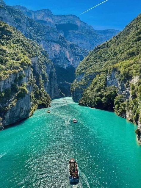 My Beautiful World | Explore the stunning Les Gorges du Verdon in France 🇫🇷 | Facebook Nature Photography Ideas, France Landscape, Natural Landscapes, Quaint Village, Art Science, Lavender Fields, Rain Photography, Pyrenees, Turquoise Water