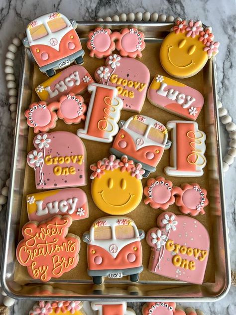 Sweet Creations by Bre Groovy Macarons, Groovy Desserts, Groovy Cookies, Retro Cookies, Event Ideas, I Love A, 10th Birthday, Party Event, 3rd Birthday