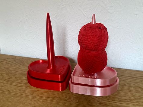 Tangled Yarn, Yarn Spinner, Yarn Holder, Novelty Yarn, Spinning Yarn, Space Crafts, Creative Space, 3d Printer, Handmade Crochet