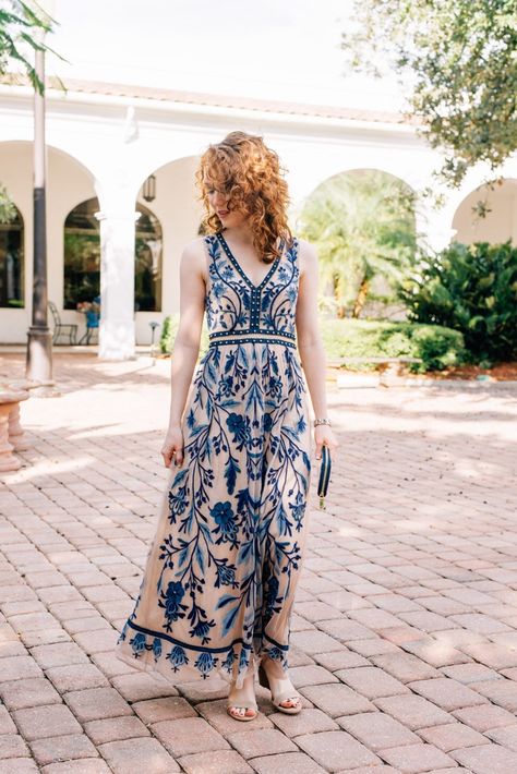 Sleeveless Maxi Dress Outfit, Anthropologie Maxi Dress, Maxi Dress Outfit, Mode Abaya, Dresses 2023, Dress Outfit, Sleeveless Maxi Dress, Look Chic, Fancy Dresses