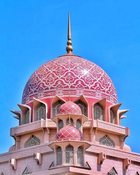 Pink Mosque Malaysia, Ramadan Notion, Masjid Putrajaya, Malaysia Mosque, Putrajaya Mosque, Putra Mosque, Patterns Architecture, Mermaid Palace, Ramadan 2025