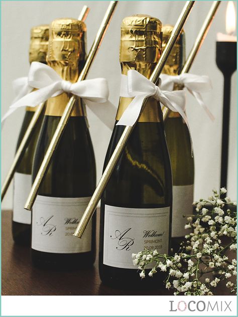 Prosecco Wedding, Champagne Party Favors, Personalised Wedding Favours, Alcoholic Wedding Favours, Wedding Extras Touches, Champagne Bottle Wedding Favors, Wedding Favours For Guests, Mini Prosecco Bottles Gift, Mini Prosecco Bottles Party Favors