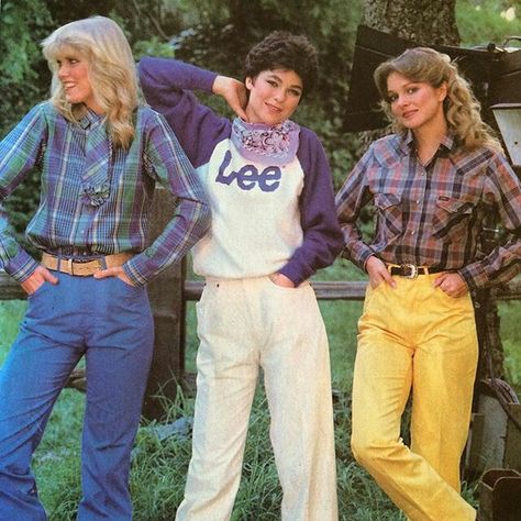 Retro Throwback Outfit, British 80s Fashion, 70s Athletic Fashion, 80s Fashion Catalog Women, 80s Jeans Women, 1980s Fashion Teenagers, Gay Fashion Women, 80s Female Fashion, 1984 Teenage Fashion