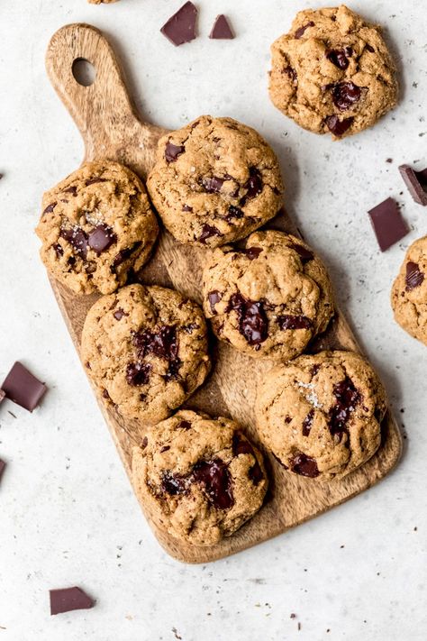 Cookie Product Photography, Pb Desserts, Peanut Butter Twix, Cookie Photography, Cookies Photography, Cookies Sans Gluten, Healthy Peanut Butter Cookies, Food Photography Dessert, Gluten Free Peanut Butter Cookies