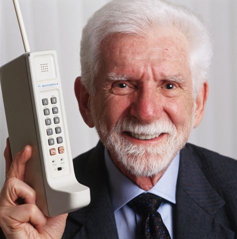 Martin Cooper📱 Martin Cooper, Cellular Network, Communication Devices, Cellular Phone, Radio Communication, Book Projects, It Network, Digital Transformation, Ukraine