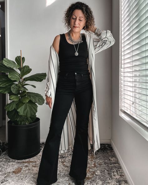 Robe – Aritzia // size xxs Tank – H&M // size xs Jeans – Topshop // size 25W x 30L // (also here) Boots – Marc Fisher // size 5 // (super similar) Jewelry – Vintage/No Brand Outfits With Black Flare Jeans, Black Flair Jeans Outfits, Flared Jeans Outfits, Black Flare Jeans Outfit, Flared Jeans Outfit Fall, Flare Outfits, Flair Jeans Outfit, Flare Jean Outfit, Black Flared Jeans